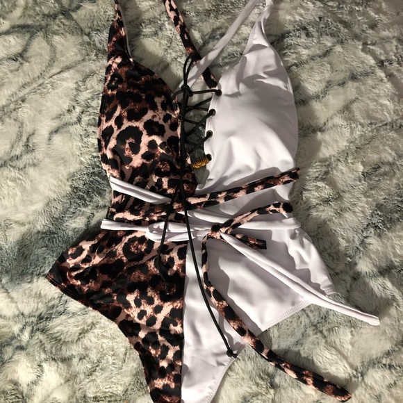 LAST 1 !! NEW & UNIQUE💕😜LEOPARD PRINT 🥰 1 PIECE - Picture 2 of 8